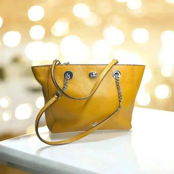 COACH Turnlock Chain Tote shoulder bag in camel - Picture 3 of 14